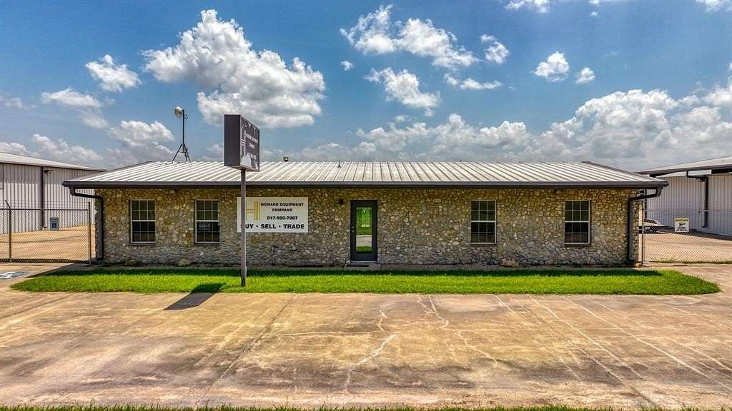 2.13 Acres of Commercial Land for Sale in Cresson, Texas