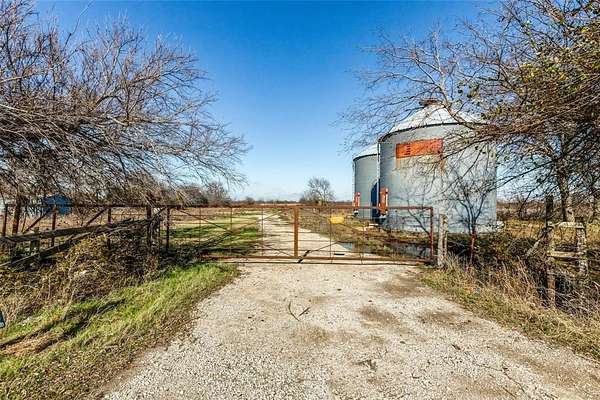45.6 Acres of Agricultural Land for Sale in Farmersville, Texas