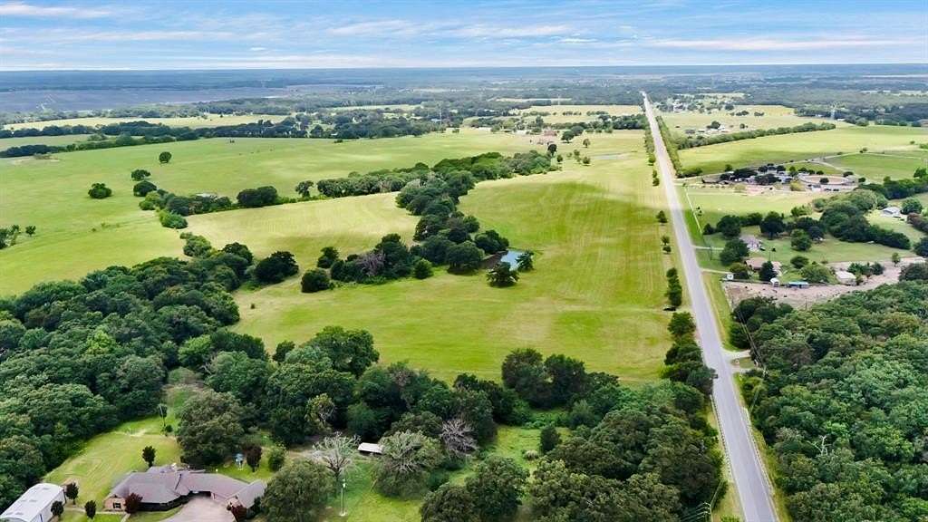 30.5 Acres of Land for Sale in Scurry, Texas