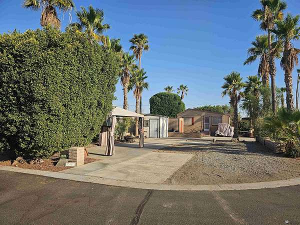 Improved Residential Land for Sale in Yuma, Arizona