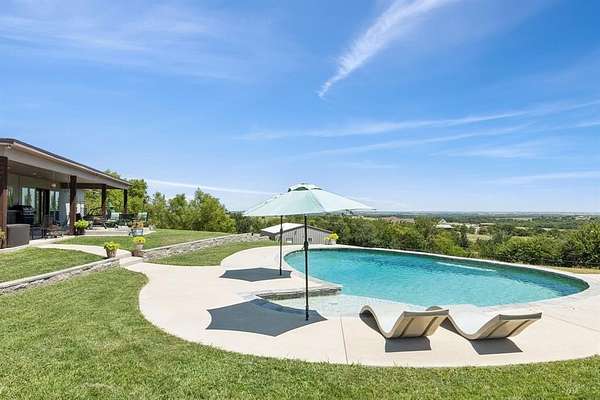 5 Acres of Residential Land with Home for Sale in Decatur, Texas