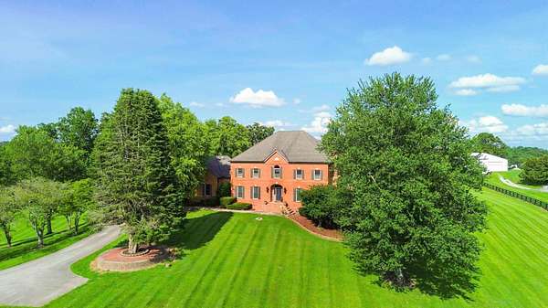 21.6 Acres of Land with Home for Sale in London, Kentucky