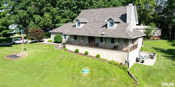 5 Acres of Residential Land with Home for Sale in Rochester, Illinois