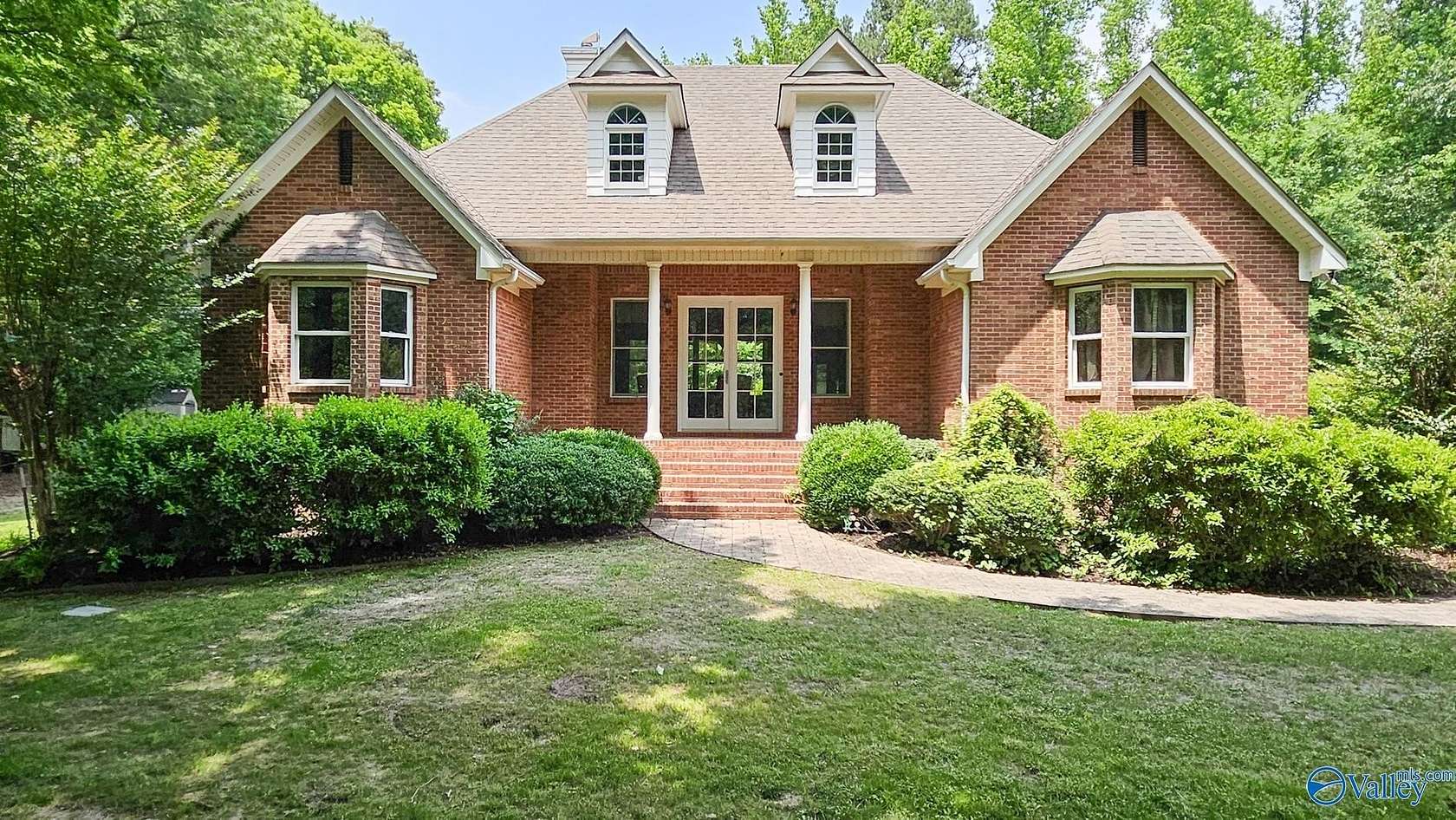 8.5 Acres of Residential Land with Home for Sale in Athens, Alabama