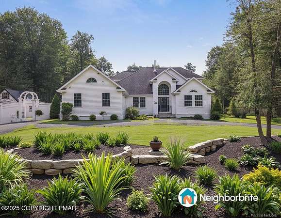 4.79 Acres of Residential Land with Home for Sale in Blakeslee, Pennsylvania