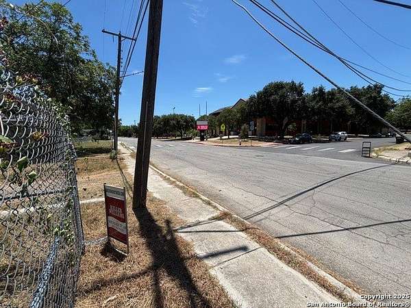 1 Acre of Residential Land for Sale in San Antonio, Texas
