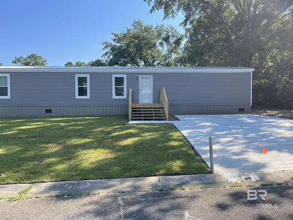 0.15 Acres of Residential Land with Home for Sale in Elberta, Alabama