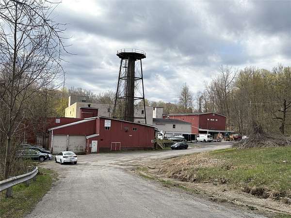 22.4 Acres of Improved Mixed-Use Land for Sale in Girard, Pennsylvania