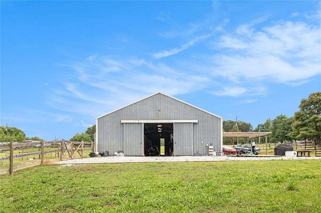 12.8 Acres of Improved Land for Sale in Commerce, Georgia