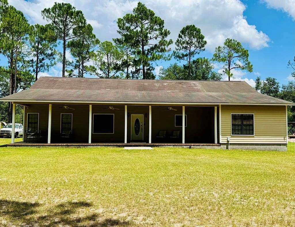 9.12 Acres of Residential Land with Home for Sale in Douglas, Georgia