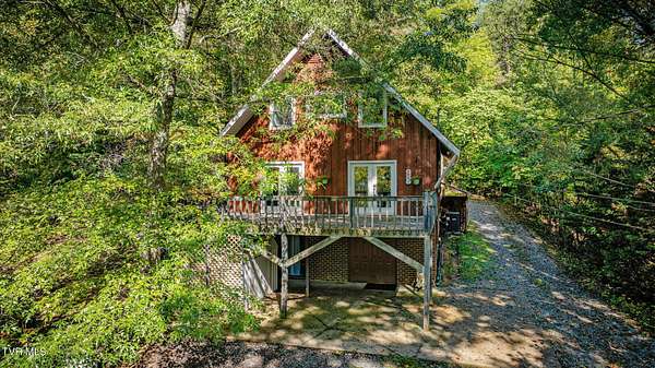 1.78 Acres of Residential Land with Home for Sale in Jonesborough, Tennessee