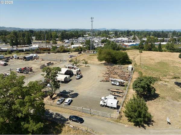 2.35 Acres of Commercial Land for Sale in Eugene, Oregon