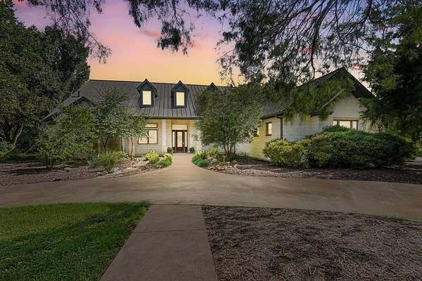 65.9 Acres of Agricultural Land with Home for Sale in Mansfield, Texas