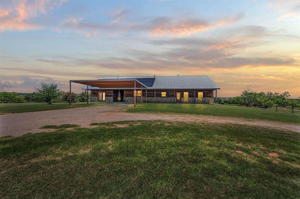 49.3 Acres of Agricultural Land with Home for Sale in Boyd, Texas