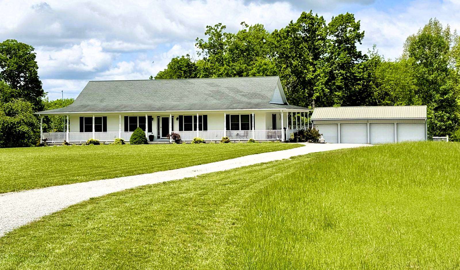 28 Acres of Land with Home for Sale in Willisburg, Kentucky