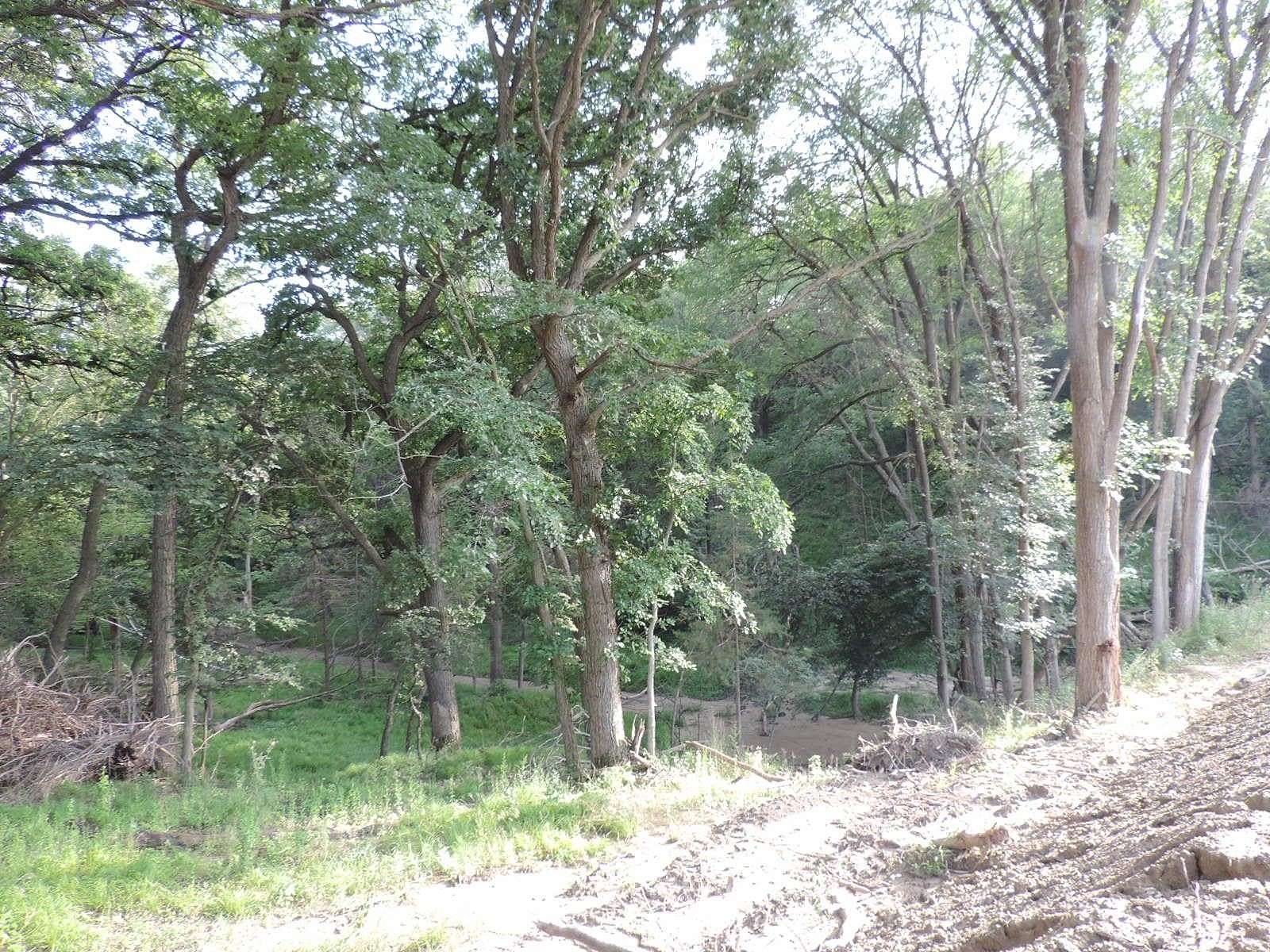 2.87 Acres of Land for Sale in Yankton, South Dakota