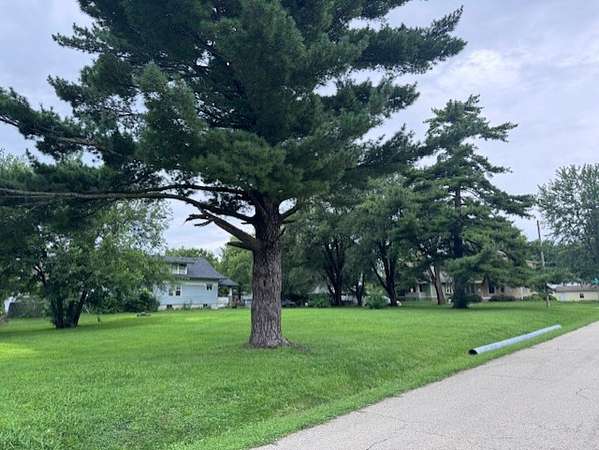 0.17 Acres of Land for Sale in Cameron, Missouri