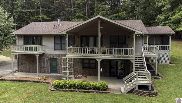 1.66 Acres of Residential Land with Home for Sale in Eddyville, Kentucky