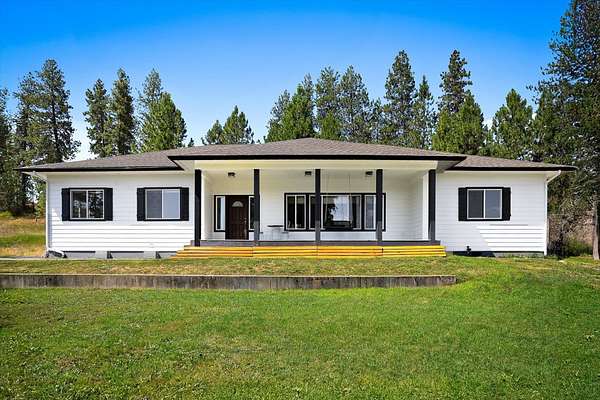 2.73 Acres of Residential Land with Home for Sale in Rockford, Washington