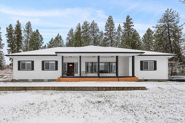 2.73 Acres of Residential Land with Home for Sale in Rockford, Washington