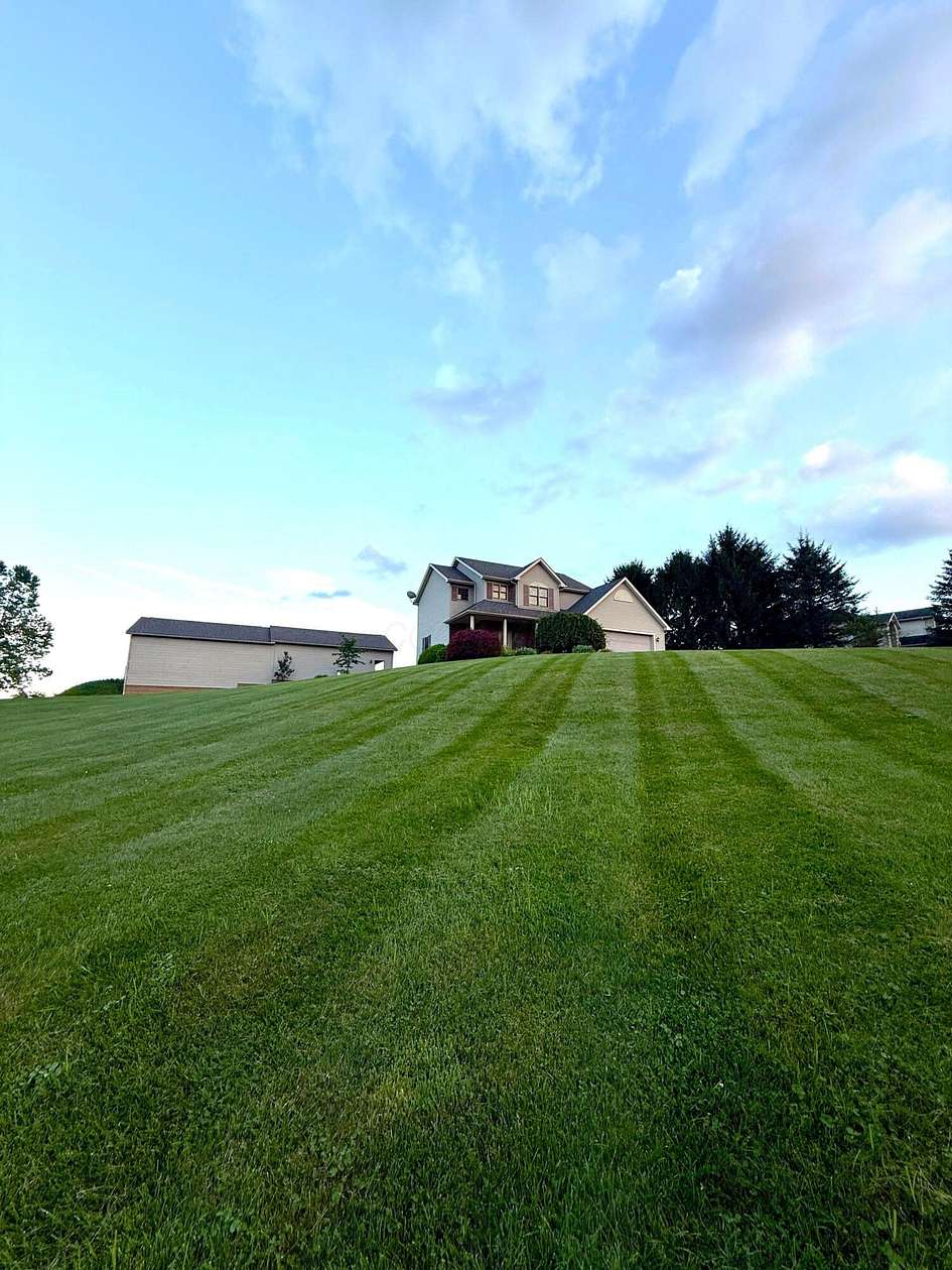 1.84 Acres of Residential Land with Home for Sale in Rockbridge, Ohio