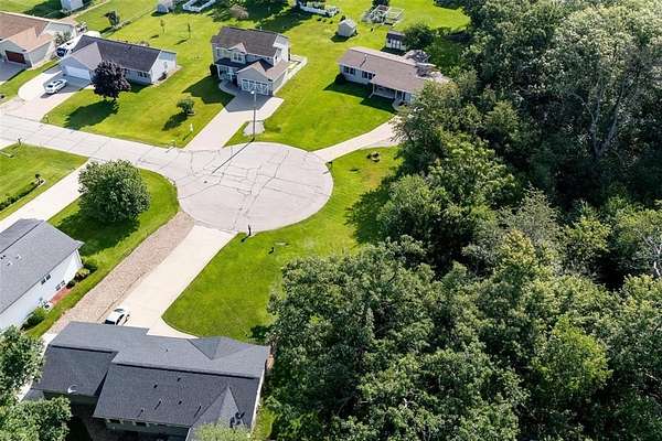 0.47 Acres of Residential Land for Sale in Robins, Iowa