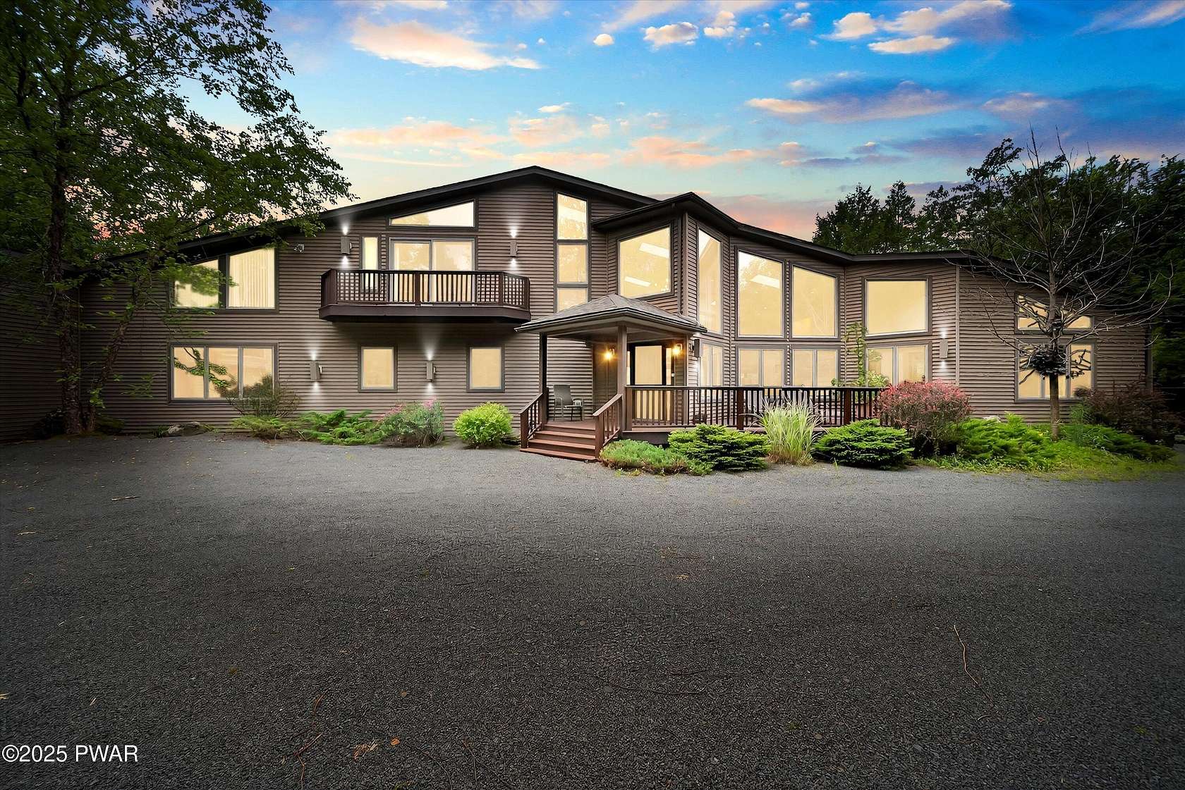 2.65 Acres of Residential Land with Home for Sale in Lords Valley, Pennsylvania