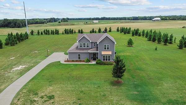 3 Acres of Residential Land with Home for Sale in Headland, Alabama