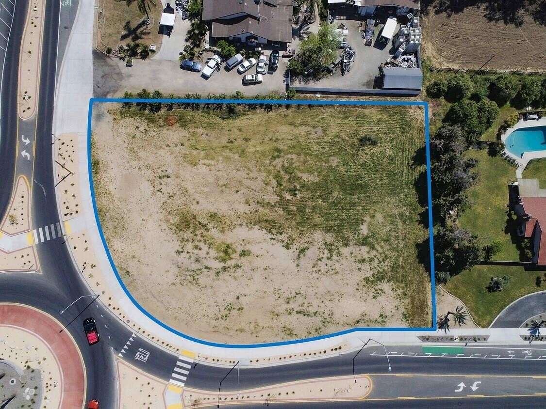 0.96 Acres of Land for Sale in Dinuba, California