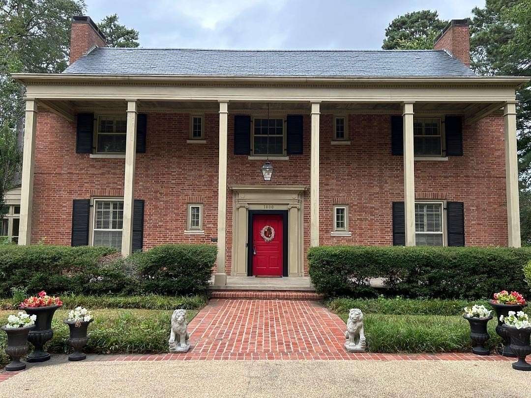 1.57 Acres of Residential Land with Home for Sale in El Dorado, Arkansas