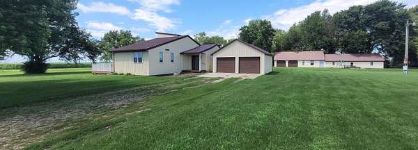 6.68 Acres of Residential Land with Home for Sale in Archer, Iowa