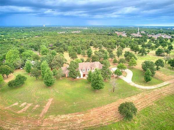 30 Acres of Land with Home for Sale in Choctaw, Oklahoma