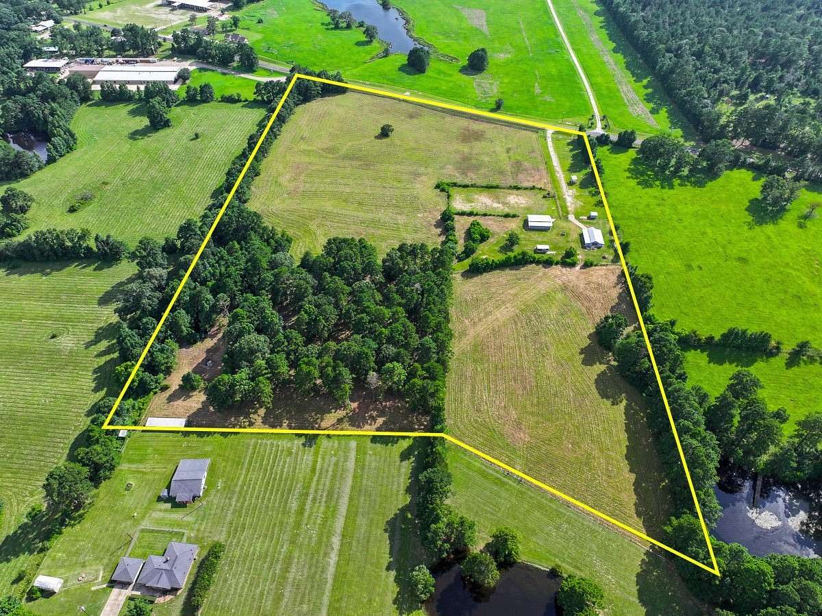 25.2 Acres of Recreational Land & Farm for Sale in Huntsville, Texas