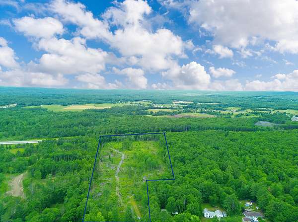 16 Acres of Recreational & Residential Land for Sale in West Gardiner Town, Maine