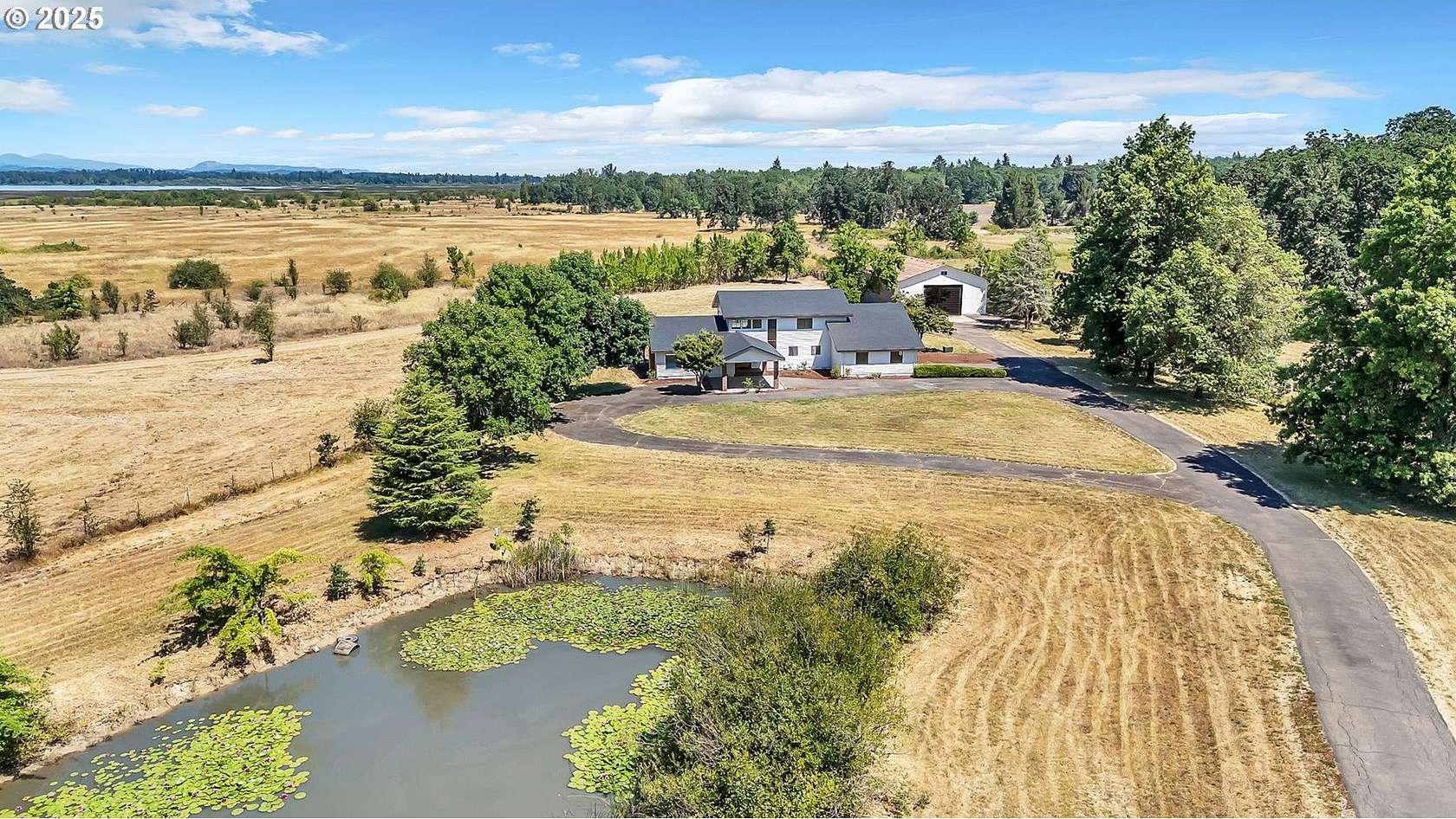 10 Acres of Residential Land with Home for Sale in Eugene, Oregon