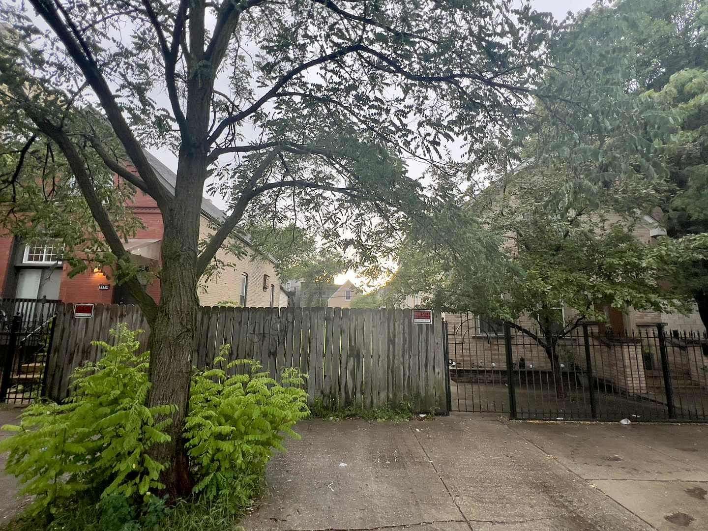 0.07 Acres of Commercial Land for Sale in Chicago, Illinois