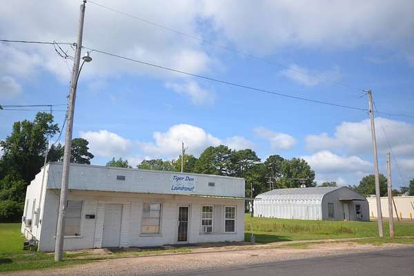 1.6 Acres of Improved Mixed-Use Land for Sale in Taylor, Arkansas