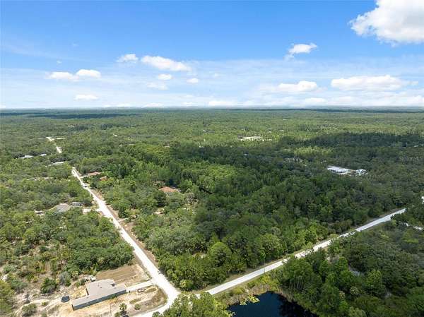 1.25 Acres of Residential Land for Sale in Weeki Wachee, Florida