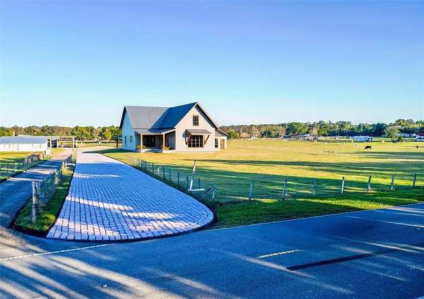 6 Acres of Land for Sale in Dade City, Florida