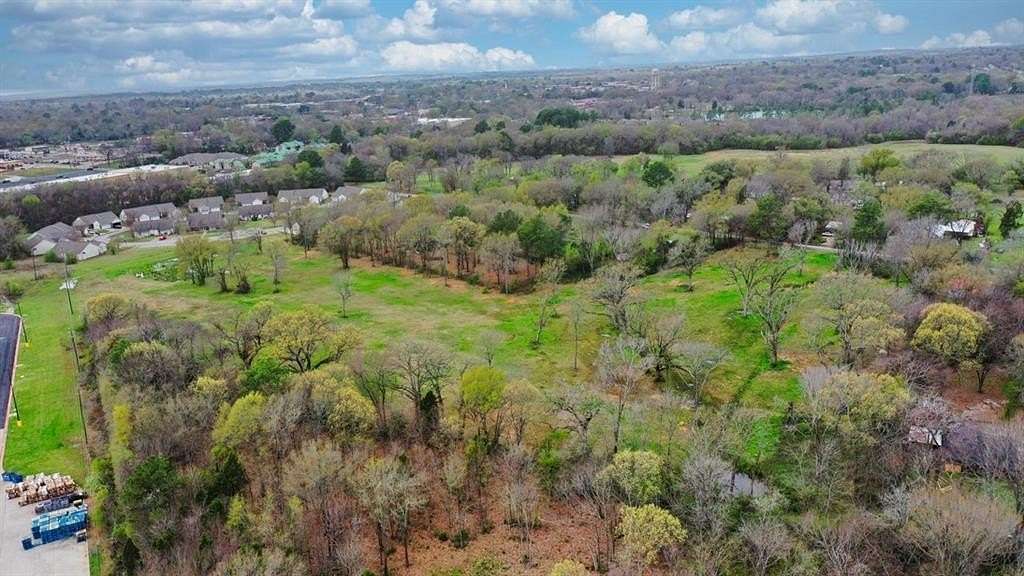8.82 Acres of Commercial Land for Sale in Athens, Texas