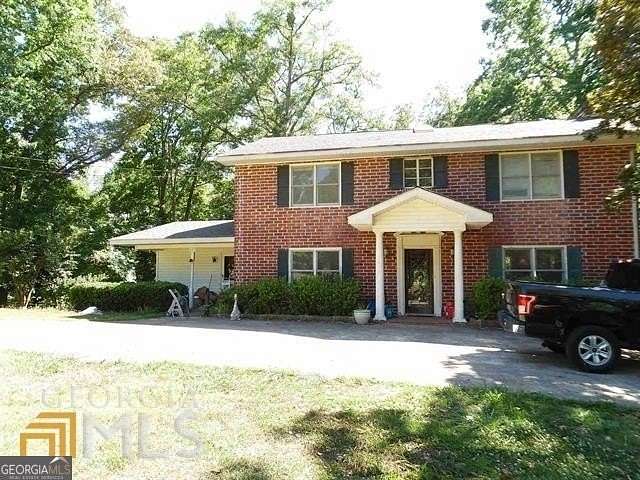 19 Acres of Land with Home for Sale in Fayetteville, Georgia