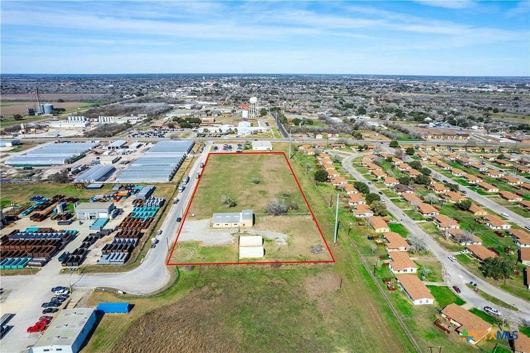 5 Acres of Commercial Land for Sale in Beeville, Texas