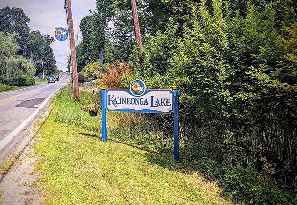 1.64 Acres of Mixed-Use Land for Sale in Kauneonga Lake, New York