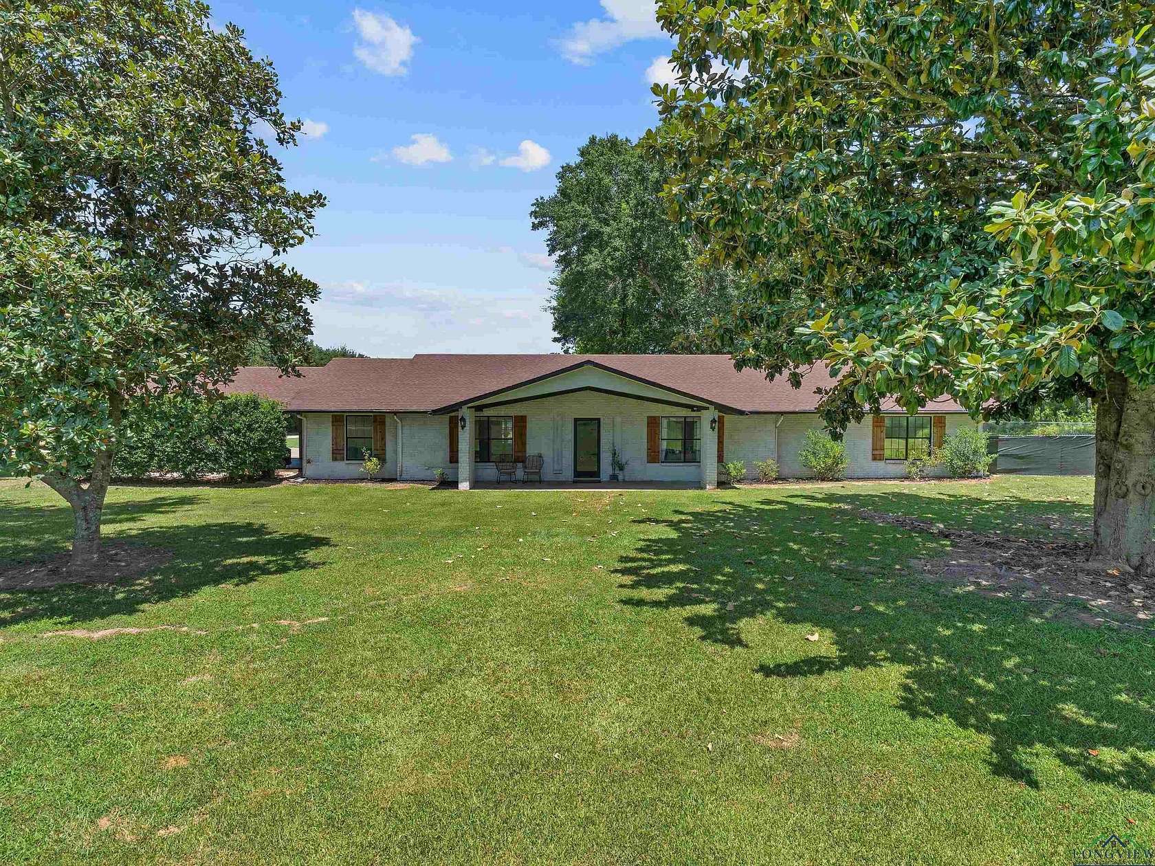 3.17 Acres of Residential Land with Home for Sale in Waskom, Texas