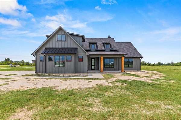 2.5 Acres of Residential Land with Home for Sale in Emory, Texas