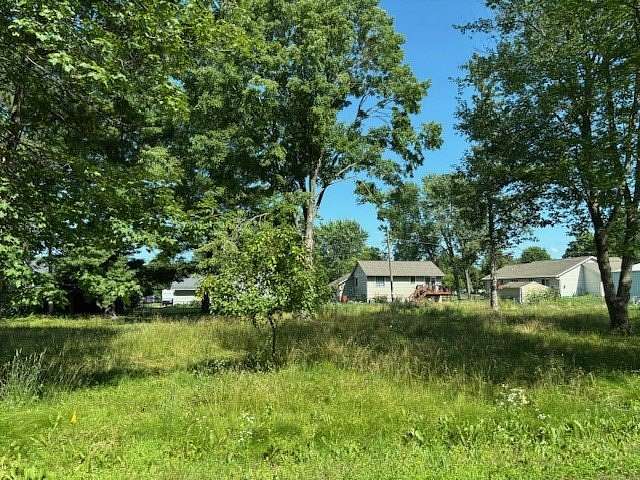 0.48 Acres of Residential Land for Sale in Eau Claire, Wisconsin