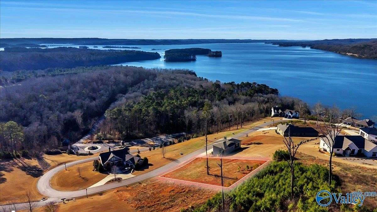 0.36 Acres of Land for Sale in Guntersville, Alabama