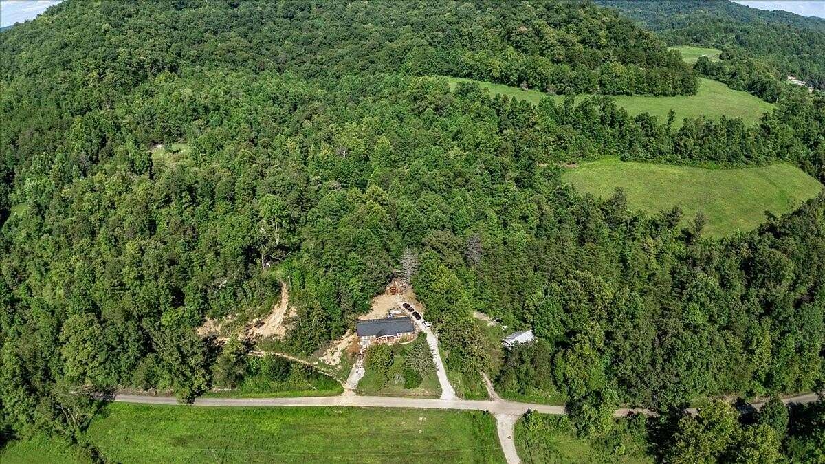 100 Acres of Land with Home for Sale in Corbin, Kentucky