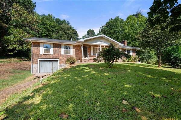 116 Acres of Land with Home for Sale in Corbin, Kentucky