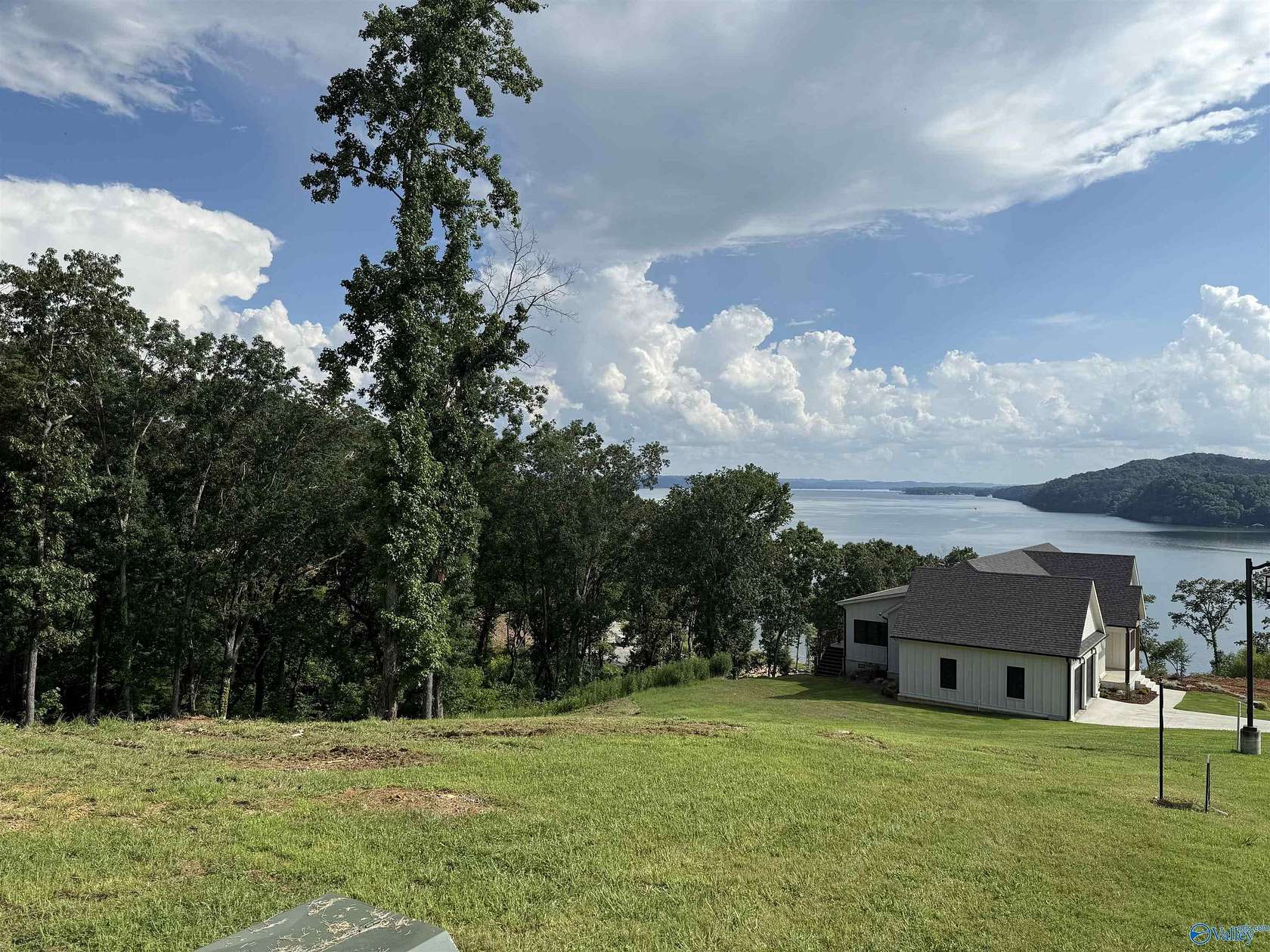 0.74 Acres of Land for Sale in Guntersville, Alabama